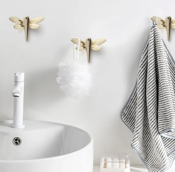 ตะขอเกี่ยวแขวนเสื้อผ้าติดผนัง รูปแมลงปอ สีทองเงา DRAGONFLY WALL HOOK HANGER  H33 - Image 4